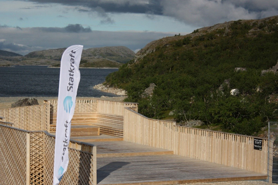 Seating on the roof of Offervann power plant.